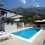 Villa Oaza